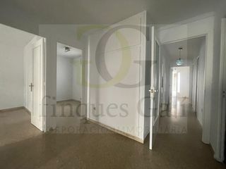 Appartement à Centre - Passeig i Rodalies