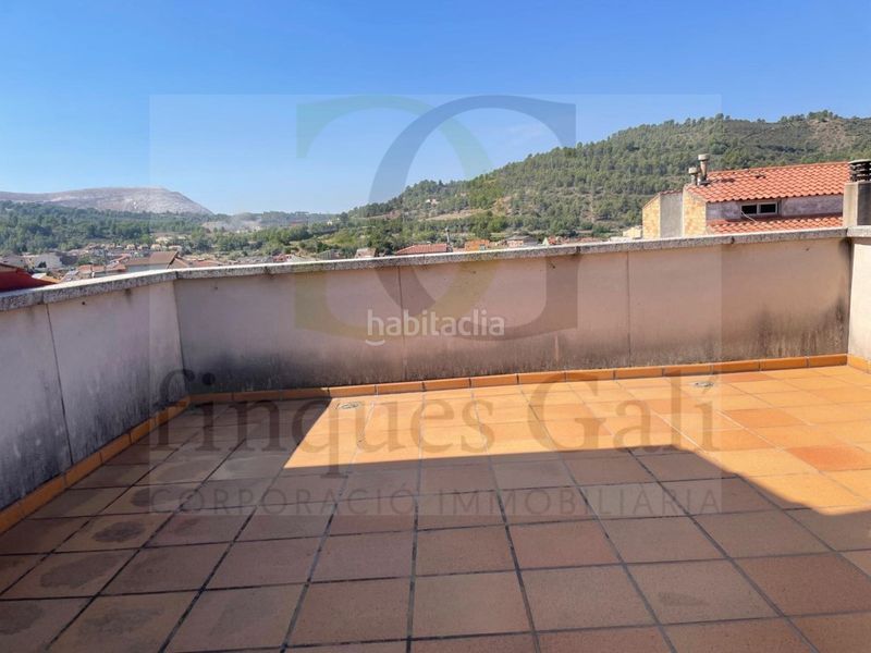 Foto 3f52267f-bd13-4db5-9daf-dd4c6dadc055. Casa amb aparcament a Sallent