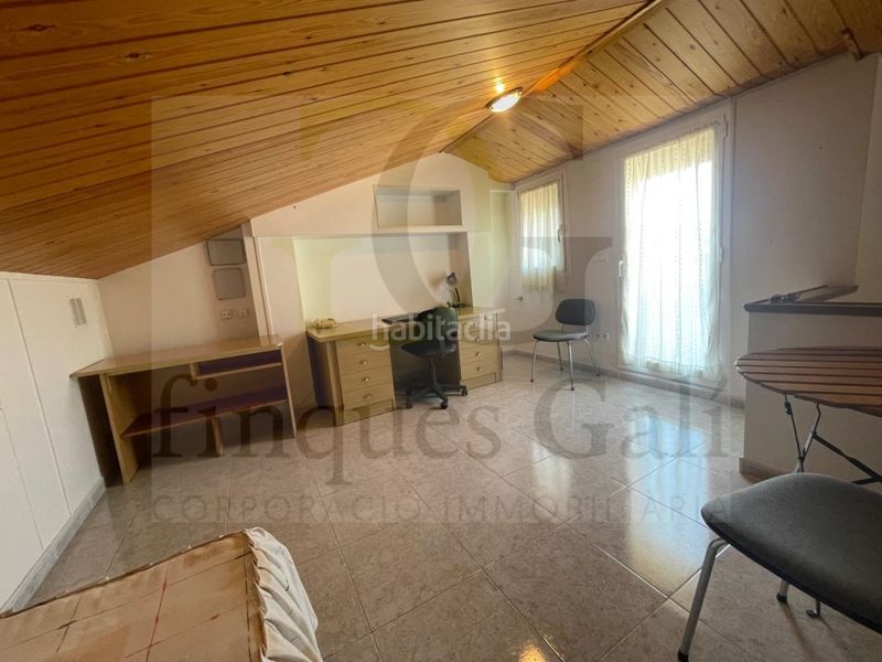 Foto e9b2de8d-edd5-43e0-b989-4fbecde84b99. Casa amb aparcament a Sallent