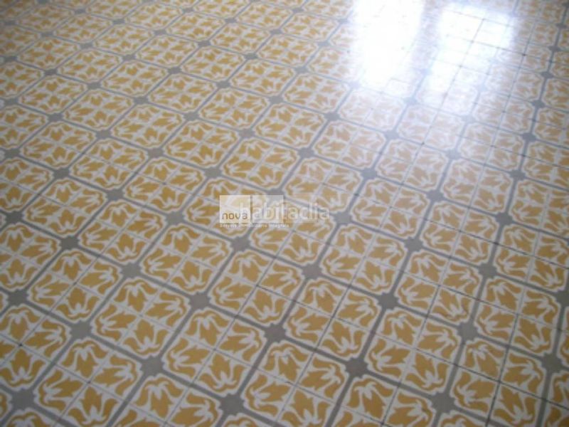 Foto d3d77e0f-740a-461a-b022-73556a33e1b2. Local comercial a Moià