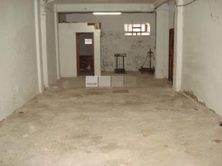 Local Comercial a Tona. Local en venta en tona