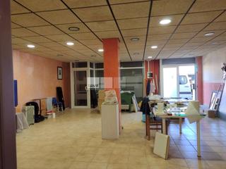 Location Local commercial à Tona. Local en lloguer en tona
