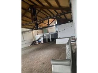 Location Bâtiment à usage industriel à Seva. Alquiler de una nave industrial en seva
