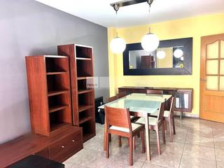 Etagenwohnung in Tona. Pis en venta