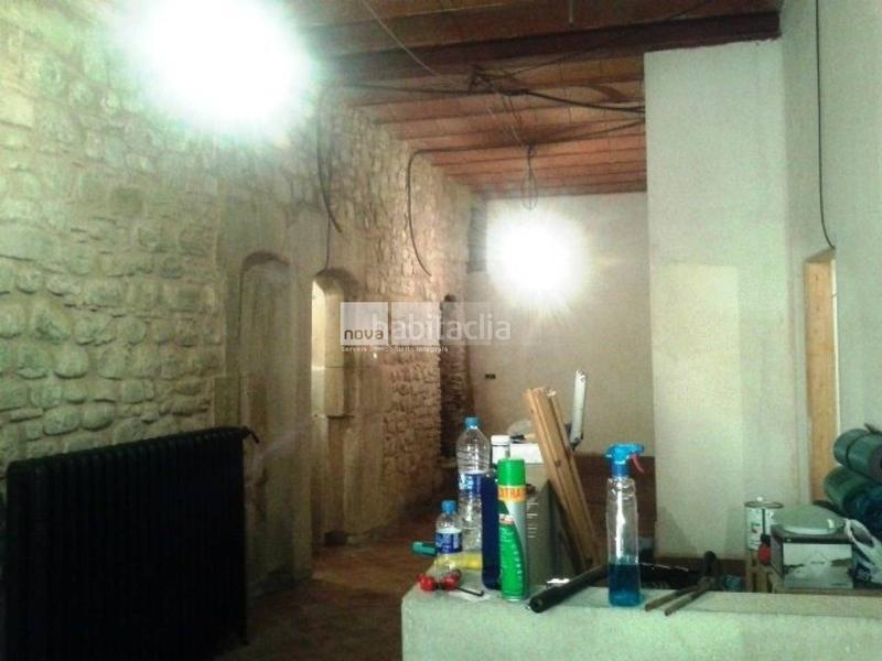 Foto 7009b253-6a66-49d7-926f-24152277a84d. Local comercial  en venta en Centre Vic