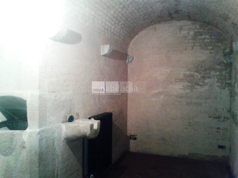 Foto 8b59187b-9277-46f3-baad-8bda47d26c03. Local comercial  en venta en Centre Vic