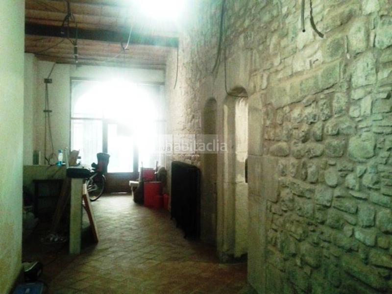 Foto 9b446cbd-2c69-41f9-a6fe-6e44ae12d856. Local comercial  en venta en Centre Vic