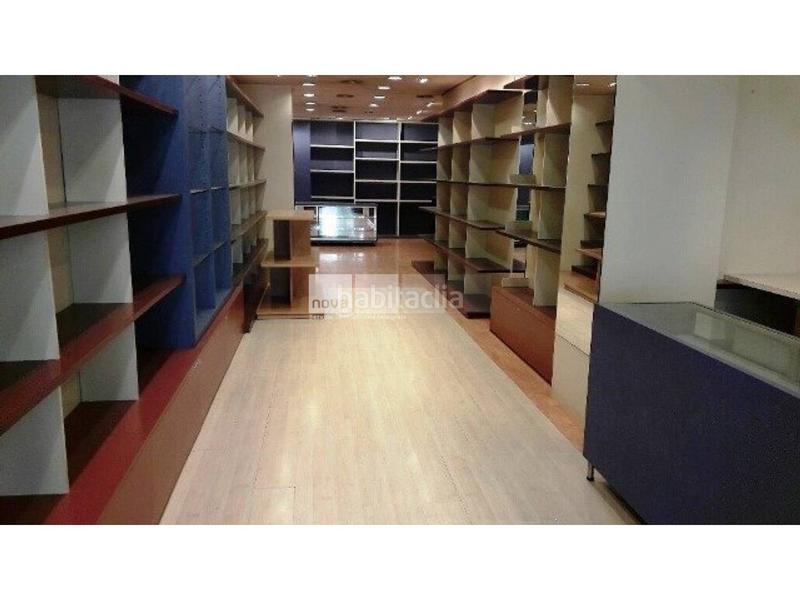 Foto e1c0a26e-a729-4010-954a-62ae154ce25e. Location local commercial dans Centre Vic