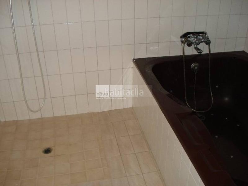 Foto 1bb49a51-81be-48da-82a7-c79b2507157c. Locale commerciale in Tona