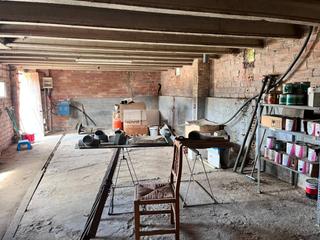 Rent Industrial building in Tona. Alquiler de una nave en tona