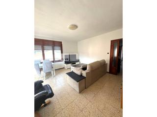 Appartement à Tona. Venta de un piso en tona para inversores!!