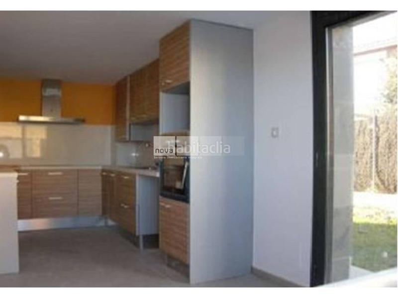 Foto 415ef3a6-fd13-42b9-8998-cad3198f3c77. Maison avec chauffage parking dans Tona