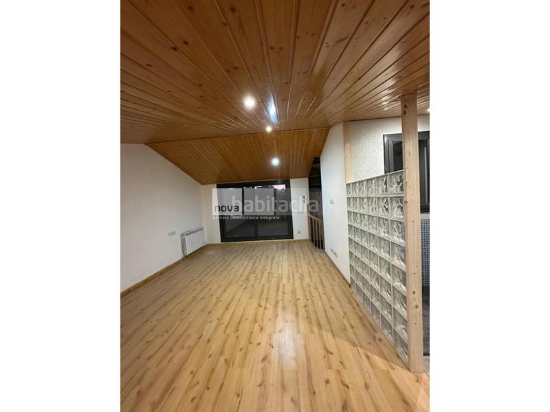 Foto 731cc8d4-e52a-4b45-a0c3-0a18e45c650f. Dúplex amb calefacció a Torelló