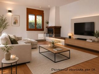 Chalet in Tona. Oportunidad de compra torre espaciosa en tona