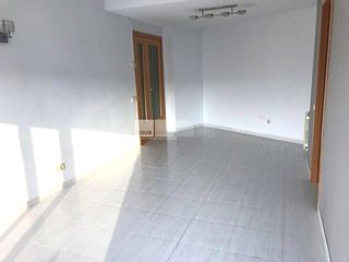 Etagenwohnung in Tona. Piso en venta en tona