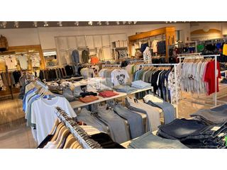Traspàs Nau industrial a Nord. Local comercial en venta en caputxinssanta clarahospital, vic