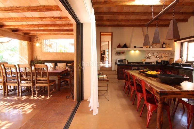 Foto 455af906-6106-4de8-8a15-038c4469eadf. Masia amb xemeneia aparcament piscina a Formentera