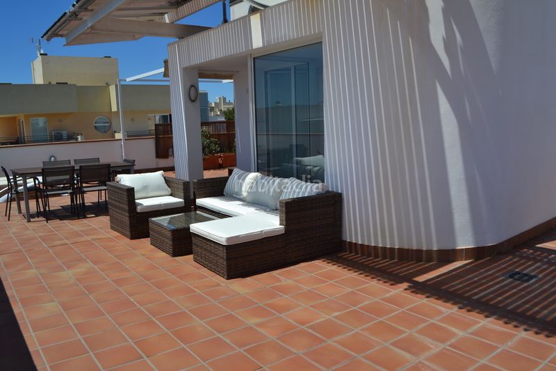Foto 3cf978e2-8683-418a-9068-4d9ee13be236. Location attique avec chauffage parking dans Marina Botafoc-Talamanca Ibiza
