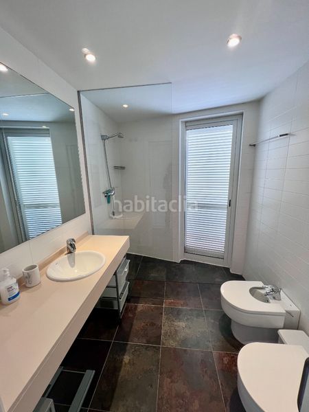Foto 45346e3c-411d-4b23-a66b-5f29299fe2b0. Location attique avec chauffage parking dans Marina Botafoc-Talamanca Ibiza