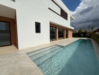 Xalet a Santa Gertrudis. Villa a estrenar en el precioso pueblo de santa gertrudis.