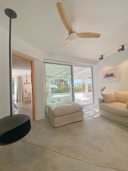 Foto a2408f47-b6b9-4af5-86cf-4d5e08593a76. Masia amb xemeneia calefacció aparcament piscina a Sant Josep de sa Talaia