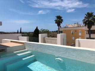 tic a Carrer del falc 21. Atico con solarium privado y piscina privada, 3 dormitorios 2 ba