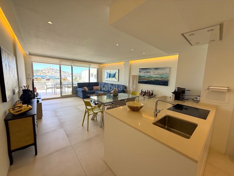 Foto 47ca47d4-5185-46cc-a06c-a055195832d8. Apartament amb calefacció aparcament piscina a Marina Botafoc-Talamanca Ibiza