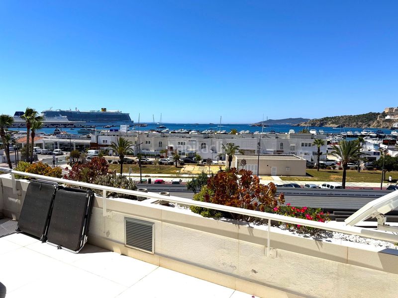 Foto c3a269b2-4f99-4d1a-8213-a6e64af4219a. Apartament amb calefacció aparcament piscina a Marina Botafoc-Talamanca Ibiza