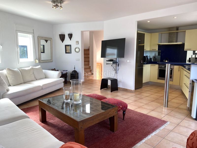Foto bc3fae40-6979-4526-9bca-4e8b6d5d2e77. Casa aparellada amb calefacció aparcament piscina a Santa Eulària