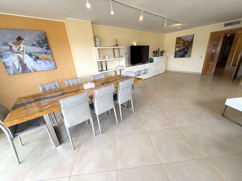 Foto 19fb4a80-3c5f-4ccf-96dc-f8757943fb5c. Apartament a calle d'alhaueth 6 a Marina Botafoc-Talamanca Ibiza
