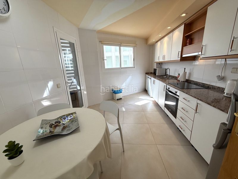 Foto 553375c2-ebe0-49b4-bf49-264a124b3e04. Apartament a calle d'alhaueth 6 a Marina Botafoc-Talamanca Ibiza