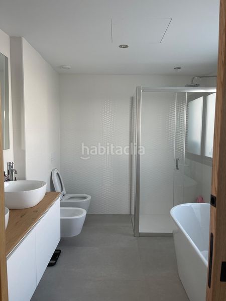 Foto b927c461-ef4a-41bc-805b-4e2efc5c7a84. Casa aparellada amb calefacció aparcament piscina a Santa Eulària