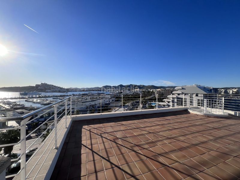 Foto c8e26855-2dbd-465e-b79e-dd464c73b052. Àtic amb calefacció aparcament piscina a Marina Botafoc-Talamanca Ibiza