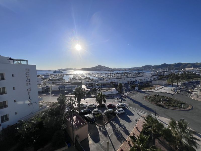 Foto e19a786a-618b-4c34-952a-0d810ad10df5. Àtic amb calefacció aparcament piscina a Marina Botafoc-Talamanca Ibiza