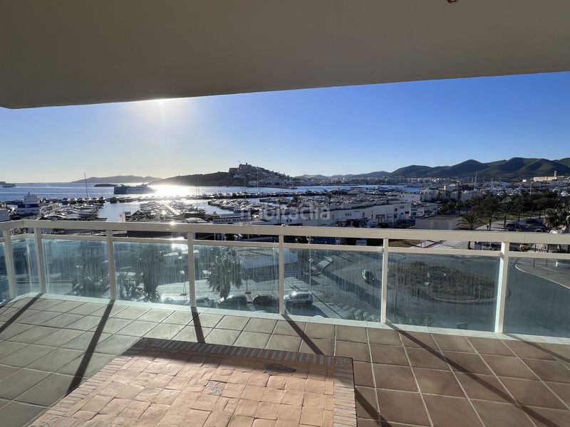Foto ed378067-f5c4-45e7-911a-fff118107647. Àtic amb calefacció aparcament piscina a Marina Botafoc-Talamanca Ibiza