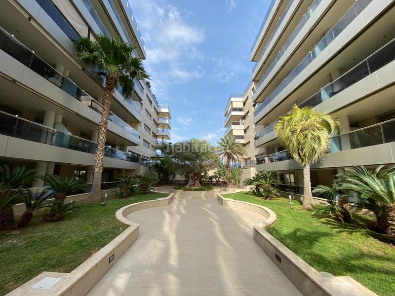 Foto f6d41bcb-041e-4f39-87e0-f82ba45a8578. Lloguer apartament amb calefacció aparcament piscina a Ibiza