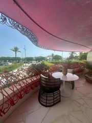 Appartement  Paseo juan carlos 1. Boas, apto decorado con mucho gusto.