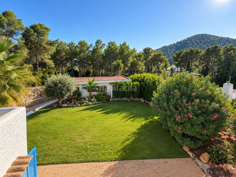 Foto 5f623c8e-d26d-4af0-be5e-6d4173ee2b31. Casa aparellada amb calefacció aparcament a Santa Eulària des riu Santa Eulària