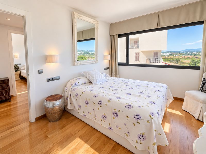 Foto 7a6e06e4-bcf8-4f0f-aee2-63763081e15e. Lloguer apartament amb calefacció aparcament a Marina Botafoc-Talamanca Ibiza