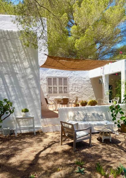 Foto 28b00136-cefa-40da-a6ac-2618e65f5d36. Xalet amb xemeneia calefacció aparcament a Formentera