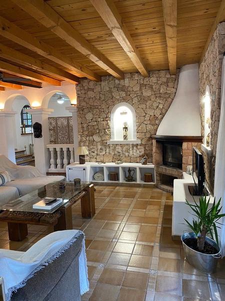 Foto 4792bb77-ae06-47cc-8fb2-1d009615a654. Rent chalet with heating parking pool in Can Furnet Santa Eulària