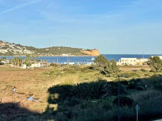 Apartament a Marina Botafoc-Talamanca. Apartamento con vistas a la playa de talamanca totalmente reform