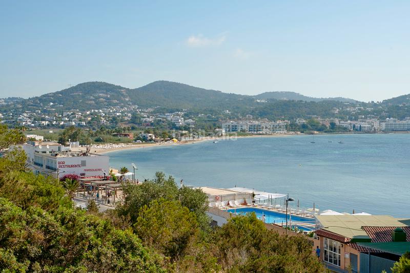 Foto 4ce46ebd-da54-4d1f-bf24-0d1bc0e49647. Attico con riscaldamento piscina in Marina Botafoc-Talamanca Ibiza