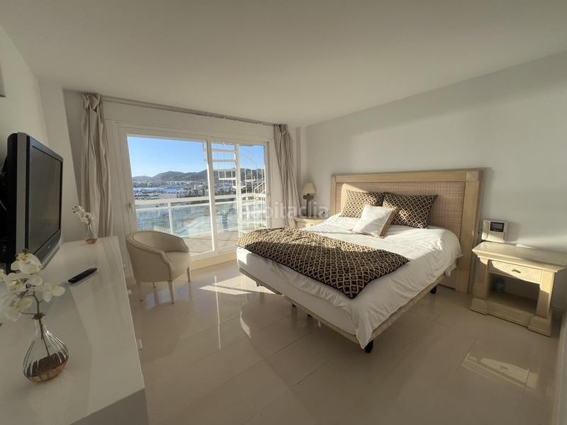 Foto 5a5557f4-5dd7-4467-bda1-464f161f4245. Attico con riscaldamento piscina in Marina Botafoc-Talamanca Ibiza