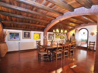 Casa en Centelles. Masía 4 vientos, mucho espacio, increíbles vistas