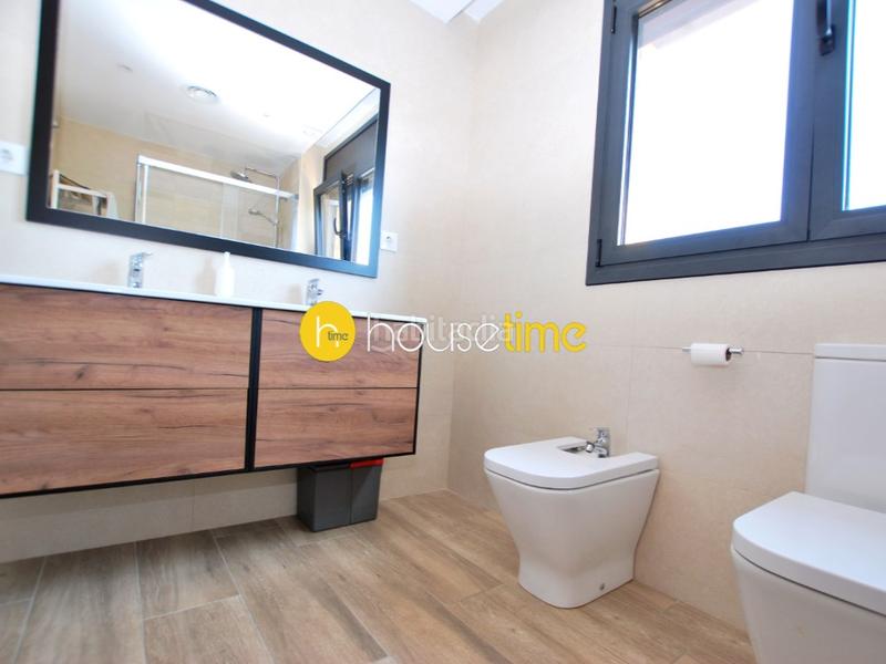 Foto 03aa1859-e661-4f05-ba8b-fb260ede1fb9. Casa 5 habitaciones con ascensor, parking, piscina, calefacción y aire acondicionado en Cabrera de Mar