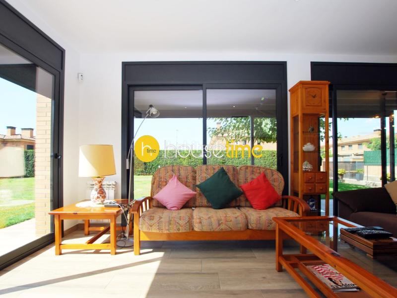 Foto 1315a56c-1c9c-42ad-a047-9b9e634edc1c. Casa 5 habitaciones con ascensor, parking, piscina, calefacción y aire acondicionado en Cabrera de Mar
