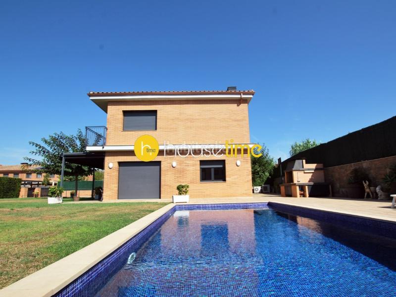 Foto 19241d52-c962-400b-b797-78452b0a70e3. Casa 5 habitaciones con ascensor, parking, piscina, calefacción y aire acondicionado en Cabrera de Mar