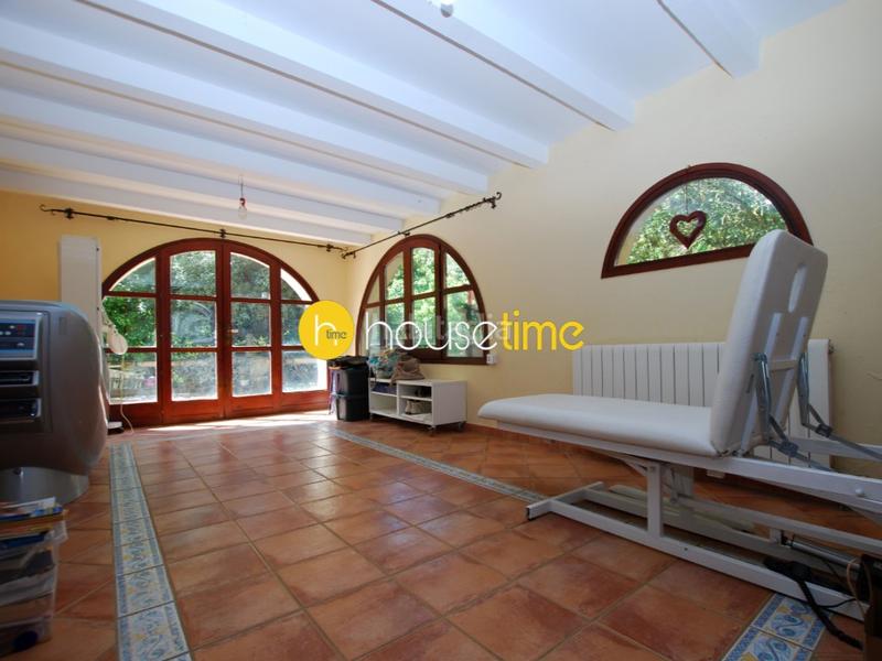Foto 14bd7d2a-4001-4f1f-bf74-0f0add967ae2. Casa masía rústica con encanto en Òrrius