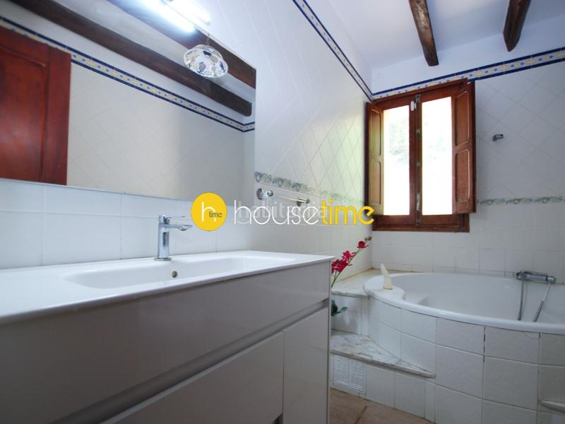 Foto 76aef1f7-f39d-41bc-ae2e-9d0d86ce0c8a. Casa masía rústica con encanto en Òrrius